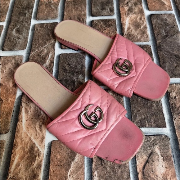 Gucci Nappa Matelassé GG Marmont Charlotte slide sandals - Picture 2 of 7